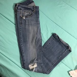 AE Size 6 Skinny Kick Jeans distressed